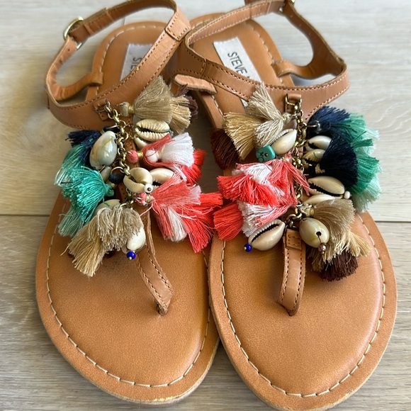 Steve Madden Shoes - Steve Madden Tassel and Shell Sandals Size 6